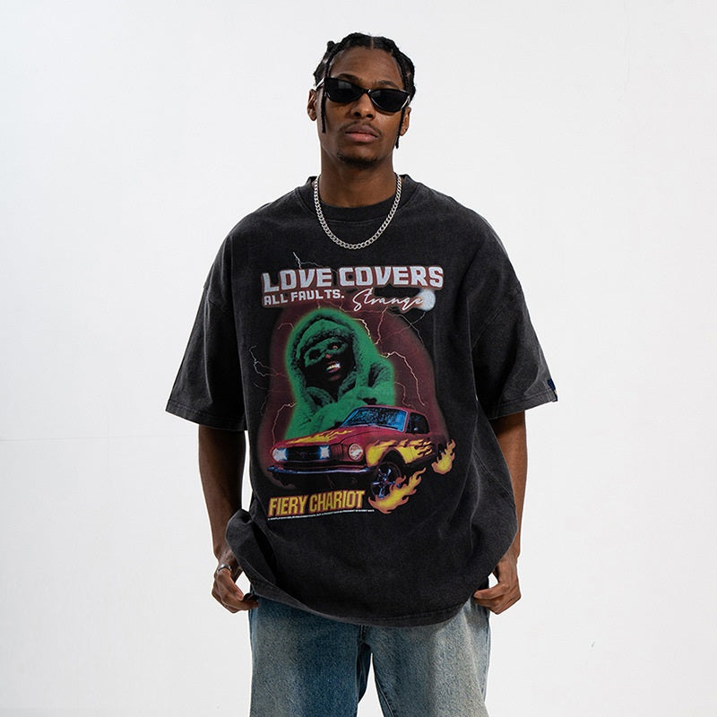 Short-sleeve t-shirt with classic street pattern, loose fit, pre-washed and worn for men.